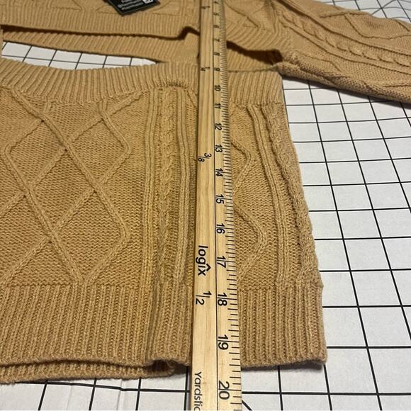 Say What Two Piece Cable-Knit Shrug & Tank Set Sz L - Picture 7 of 7